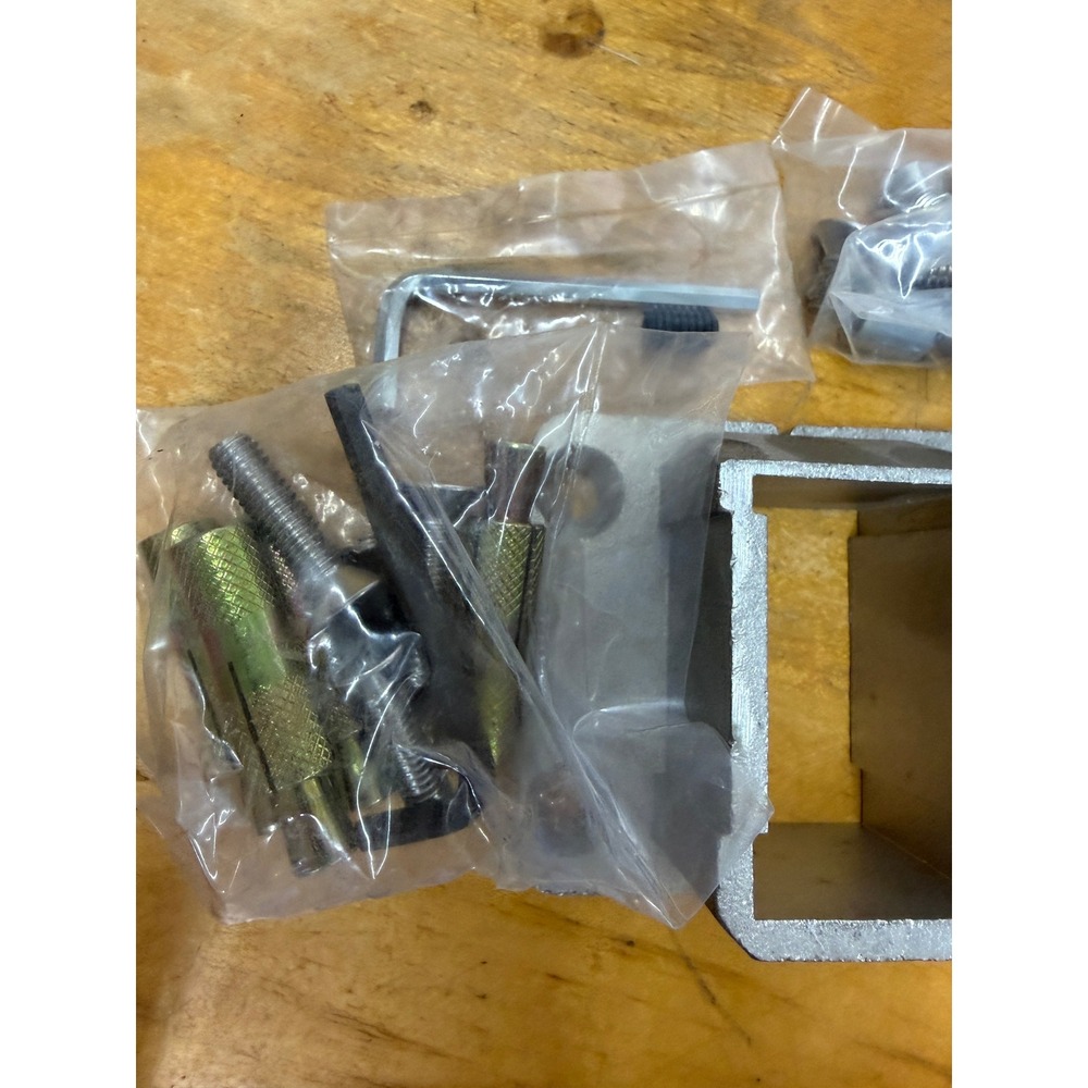 Cal-Royal UL424 Brackets for Top Bottom Mullions LCKUL424 Door Hardware Set - Picture 6 of 7